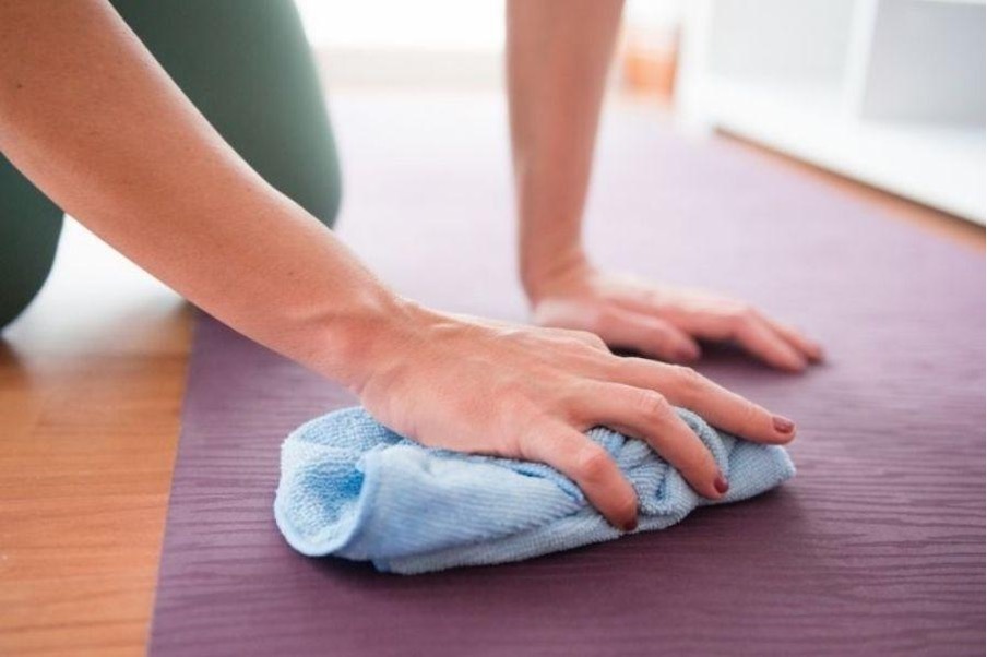 Lưu ý khi vệ sinh thảm tập yoga 
